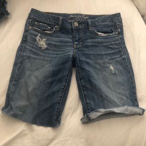 American Eagle Brand Cut off Jean Shorts Sz 6